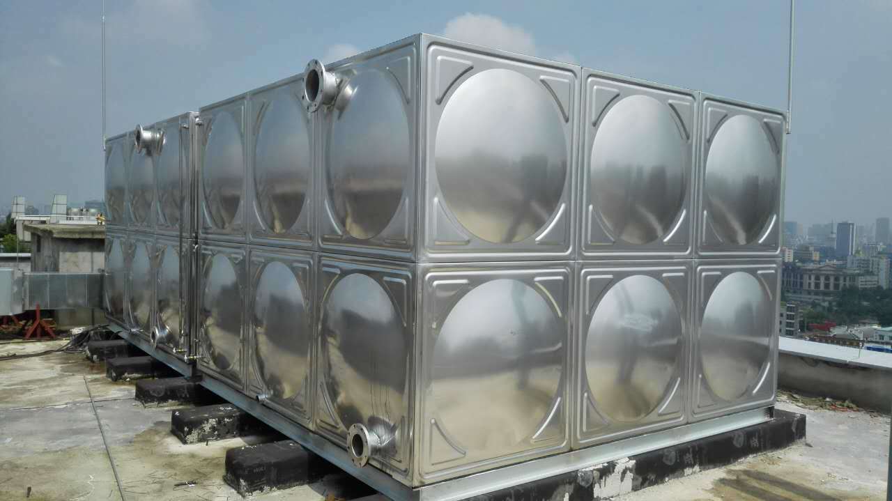 碳素鋼板水箱和不銹鋼水箱都有哪些差異? 碳素鋼板水箱和不銹鋼水箱都有哪些差異?